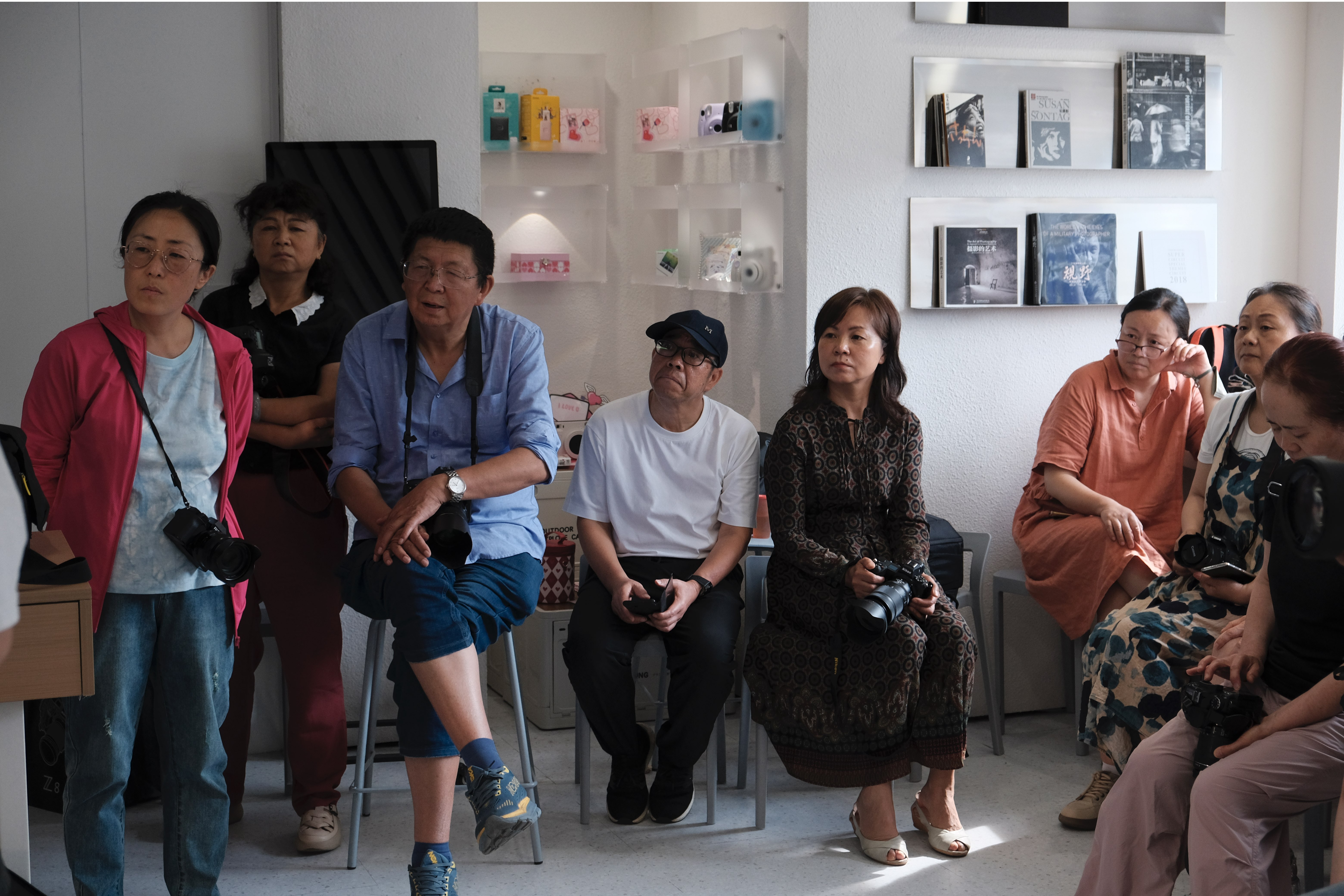 placeholder image sq