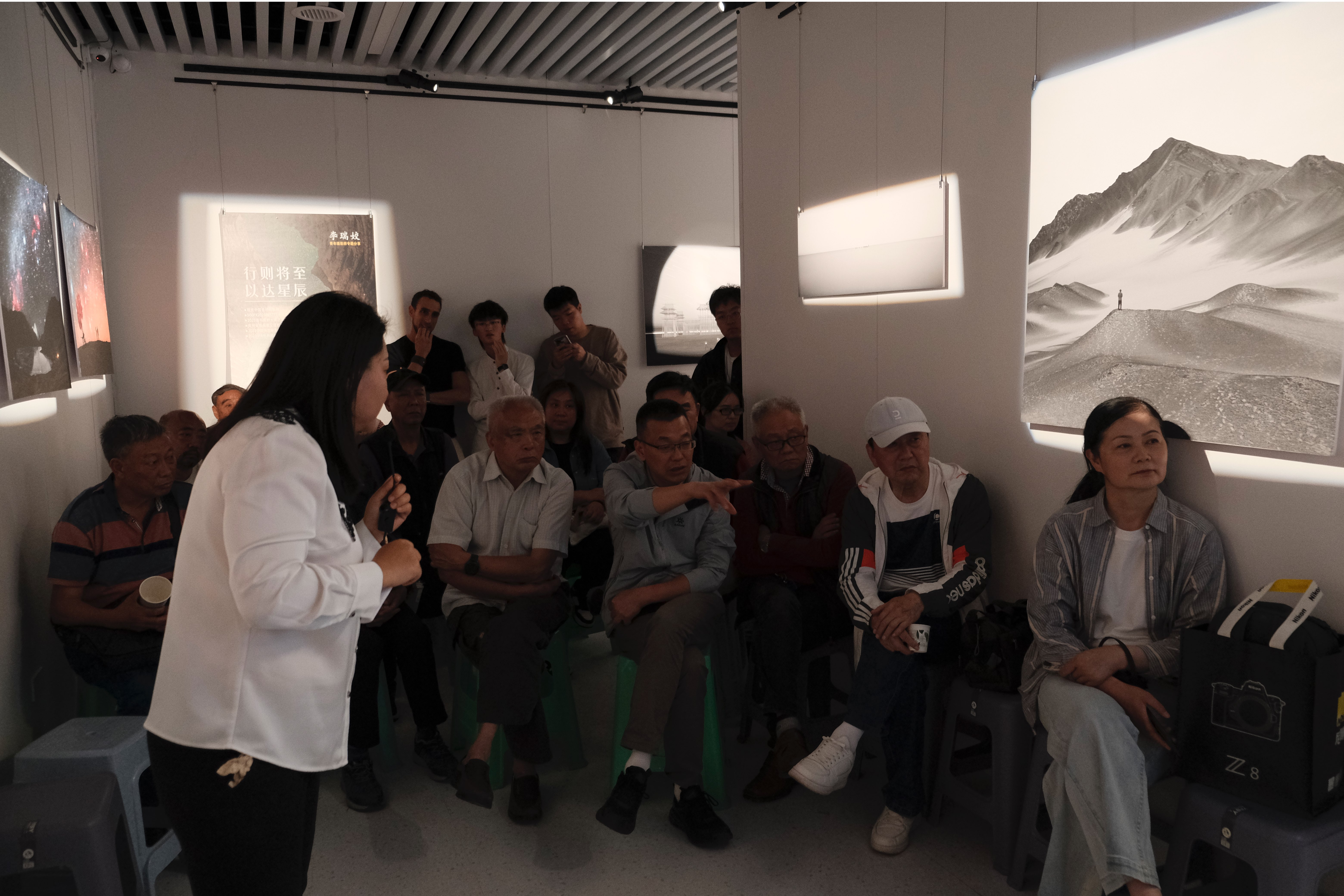 placeholder image sq